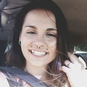 Meet your Posher, Rebekah